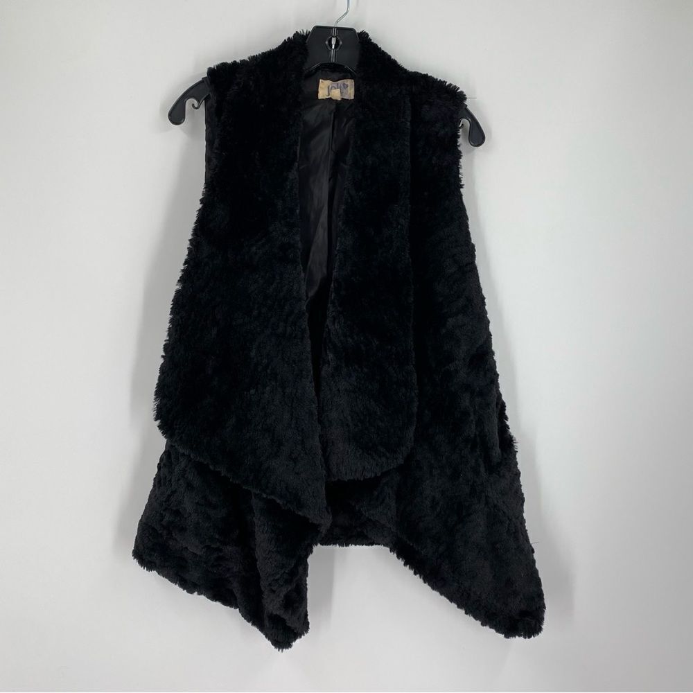 Jolt Women’s Open Waterfall Front Black Faux Fur Vest size M
